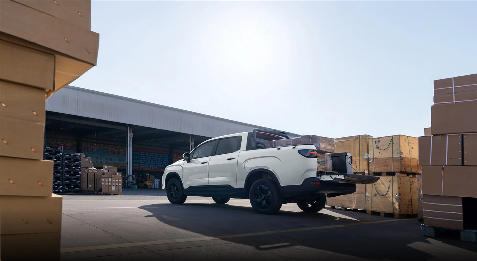 Geely's RADAR launches two EM-P hybrid pickup models onto market, starting from 139,800 yuan