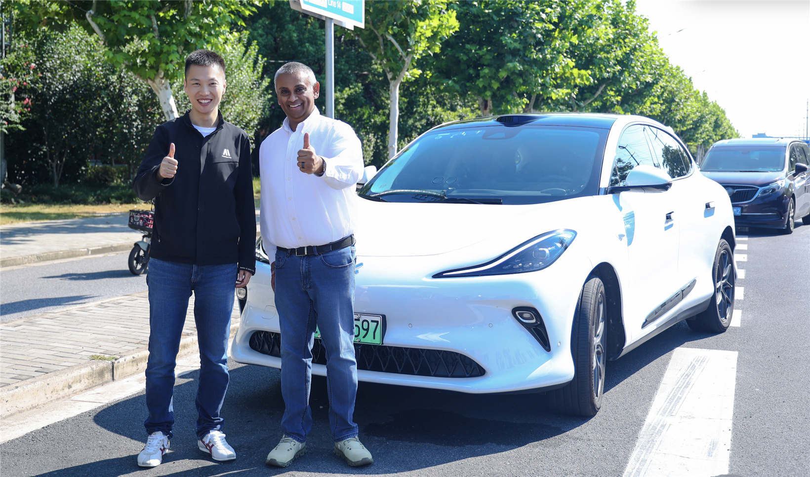 Uber, Momenta to co-launch Robotaxi service in Munich in 2026