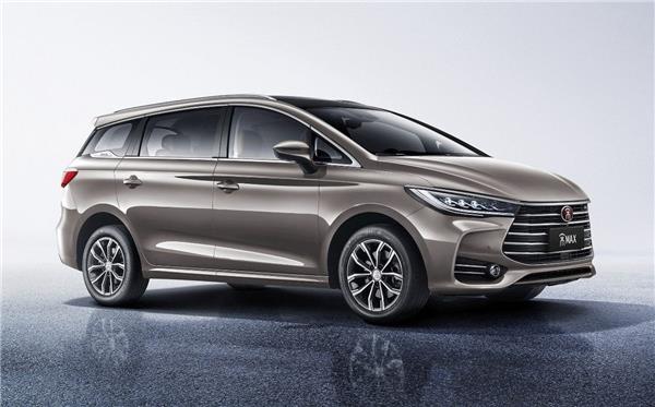 2019 BYD Song MAX launched into market with presale of PHEV version starting