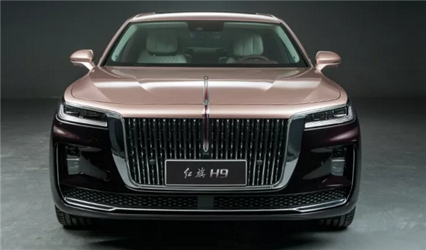 Hongqi H9 makes debut