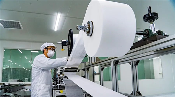 Parts supplier Joyson Electronics works as crossover mask producer