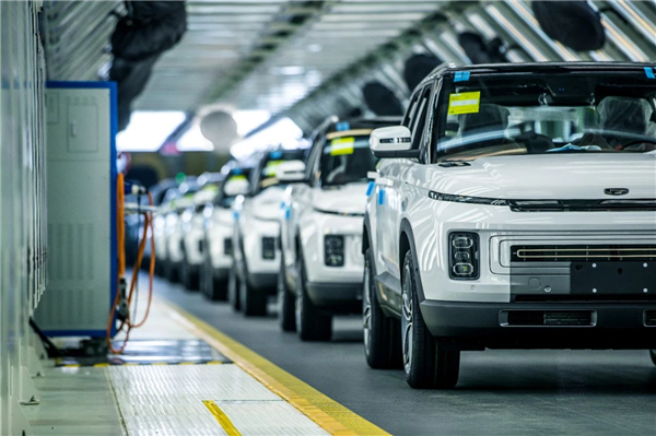 Geely Auto makes new models 100% comply with China 6b emission standards