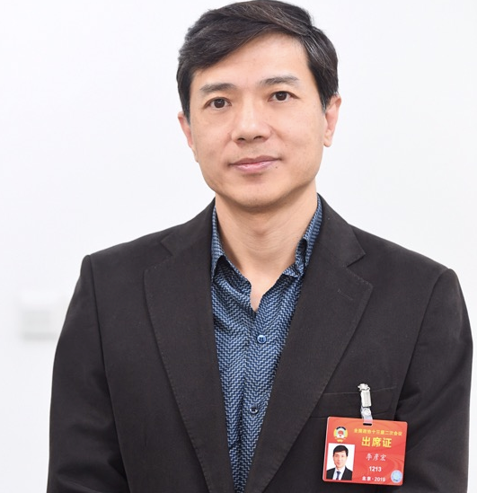 Baidu’s Robin Li suggests at two sessions: building intelligent traffic solutions for better mobility services