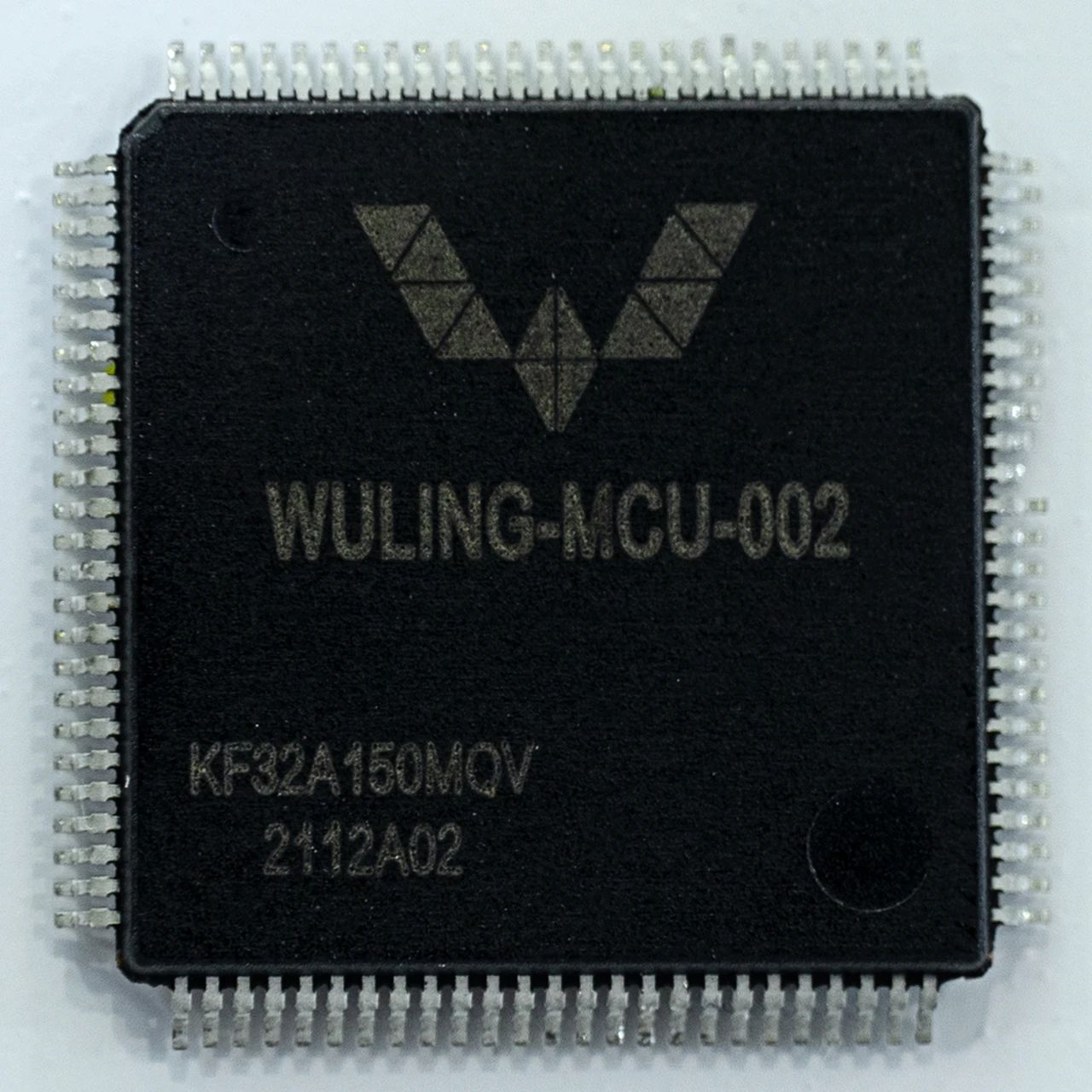 SGMW launches mini-sized battery swapping station, unveils Wuling-branded chip