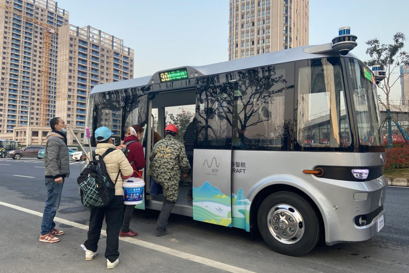 Dongfeng Motor, QCraft launch autonomous Sharing Bus in Wuhan