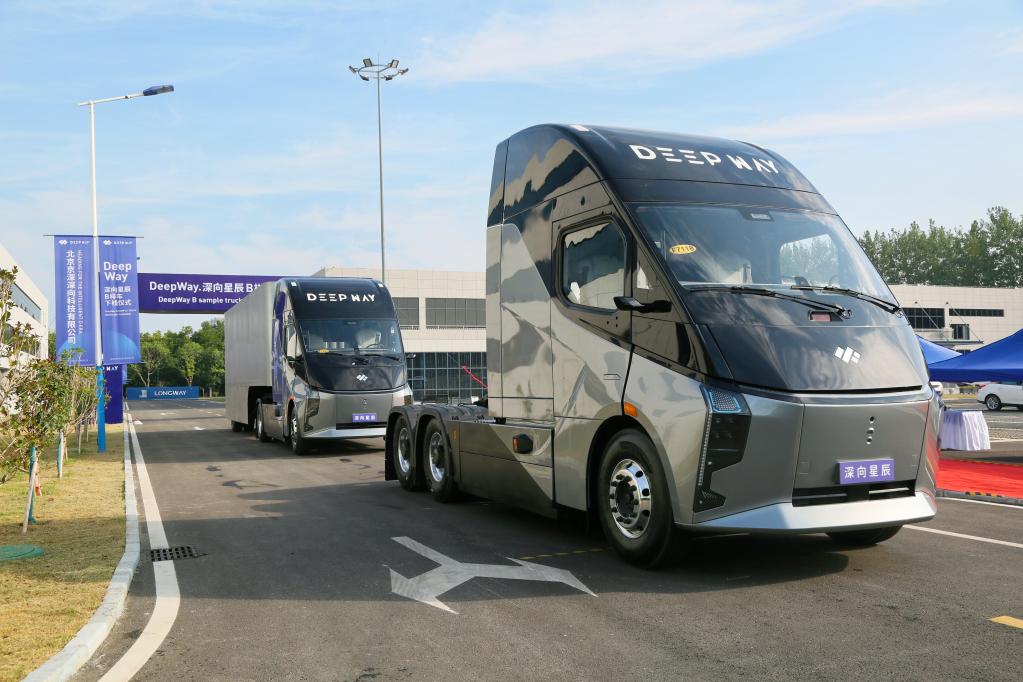 Autonomous truck developer DeepWay greenlighted for open road test in Beijing