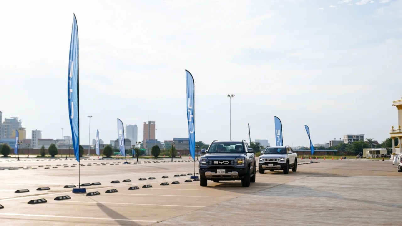 BYD launches BYD SHARK 6 plug-in hybrid electric pickup in Cambodia