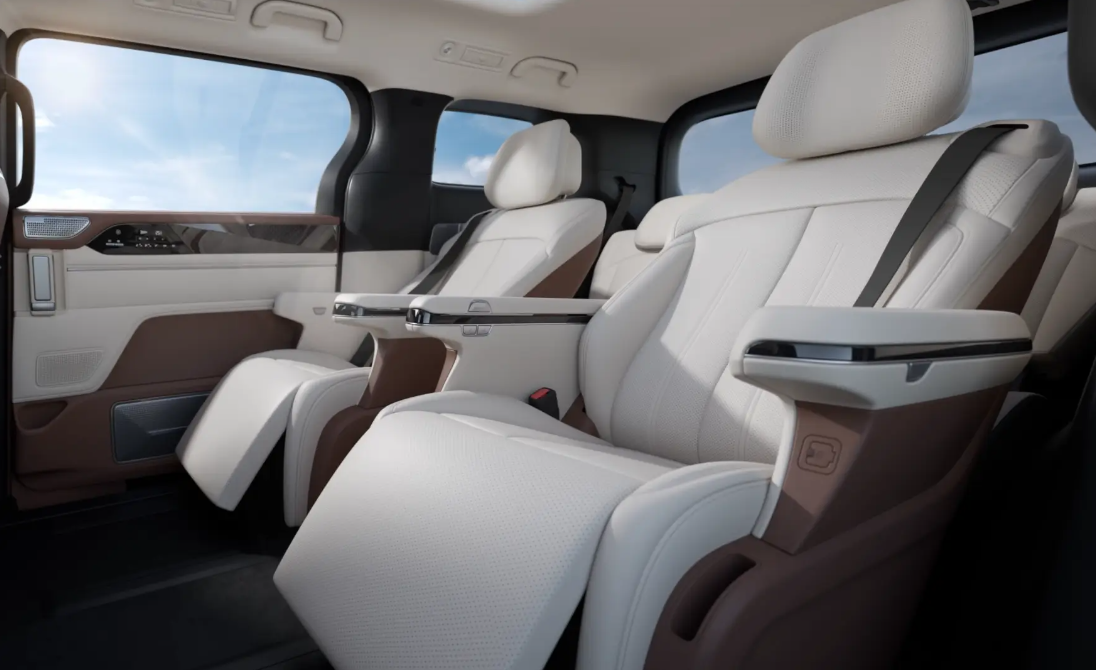 BYD releases interior images of fire new MPV 'Xia'