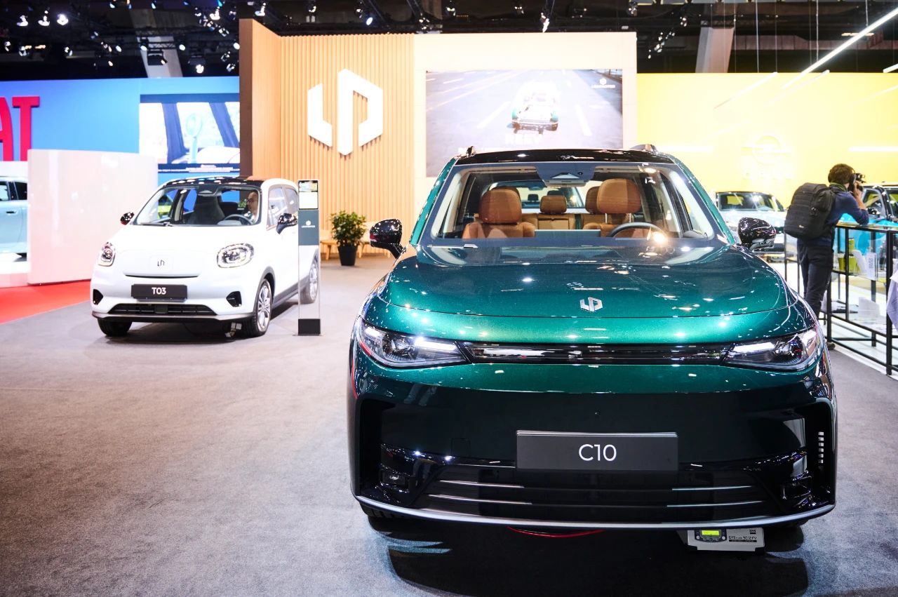 Leapmotor puts C10 REEV model onto European market at Brussels Motor Show 2025