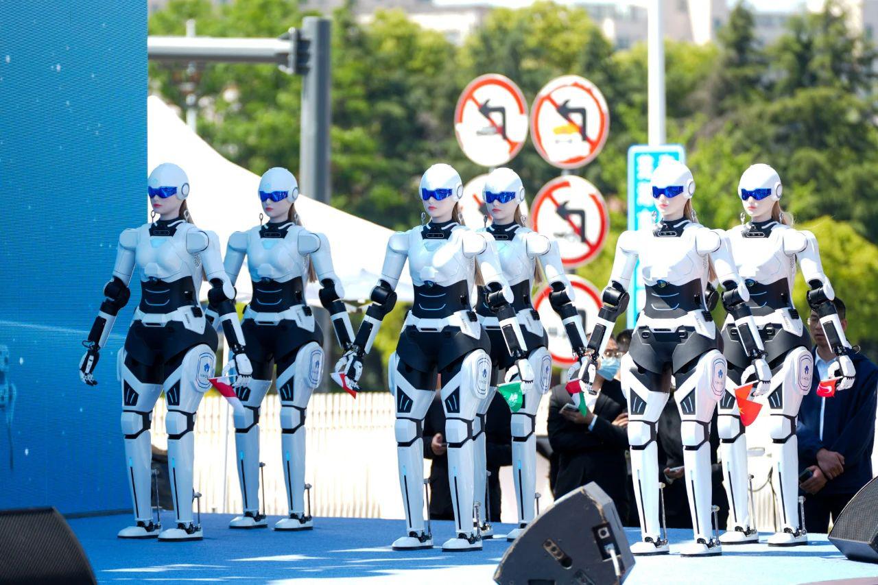 Chery delivers first AiMOGA humanoid robots