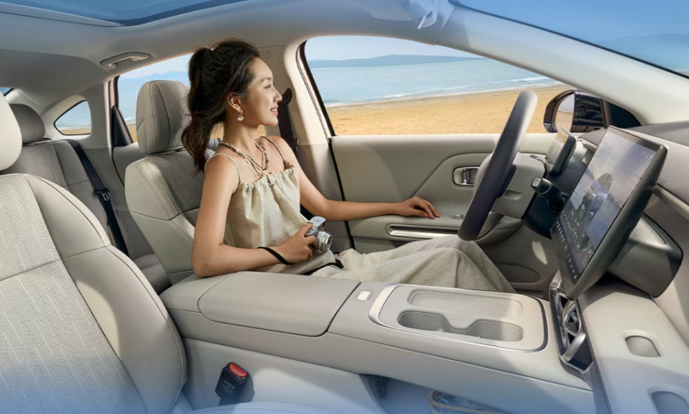 Leapmotor opens pre-orders for B01 all-electric sedan starting at 105,800 yuan
