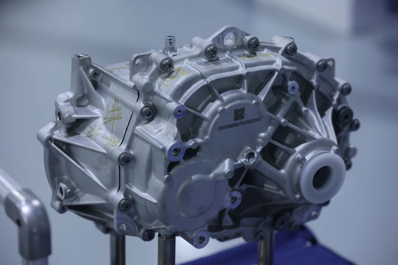 ZF Transmission (Shanghai) rolls out first NEV-dedicated reducer