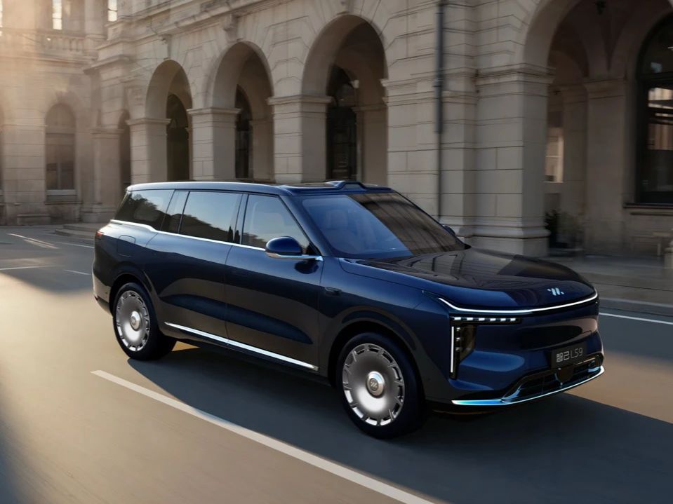 IM Motors unveils images of IM LS9 REEV
