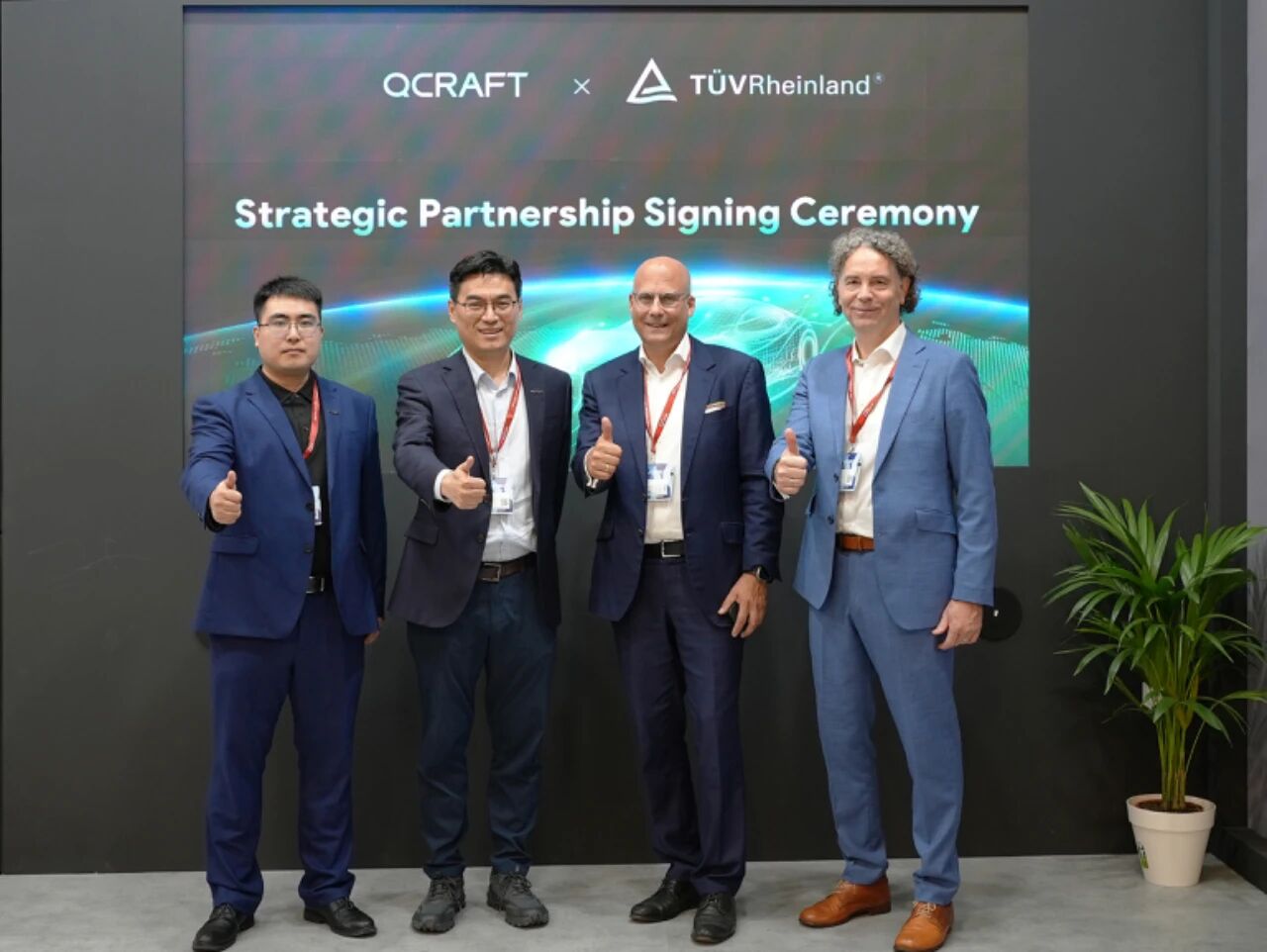 QCraft signs strategic cooperation agreement with TÜV Rheinland at IAA Mobility 2025