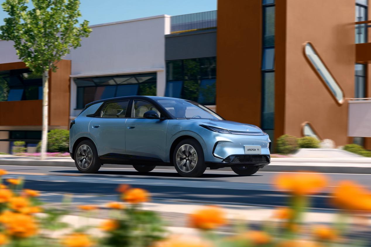 ARCFOX T1 all-electric SUV hits market, starting from 62,800 yuan
