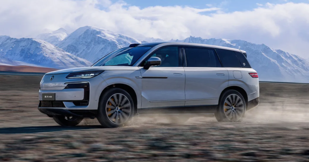 2026 DENZA N9 hits market with new color scheme, advanced tech
