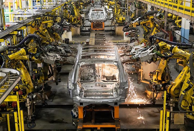 The New Global Automotive Triangle: Shanghai, Silicon Valley, and Munich