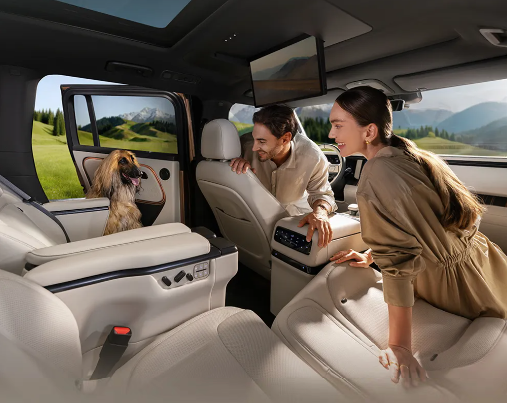 ROX Motor's Chinese-spec ADAMAS flagship SUV hits market