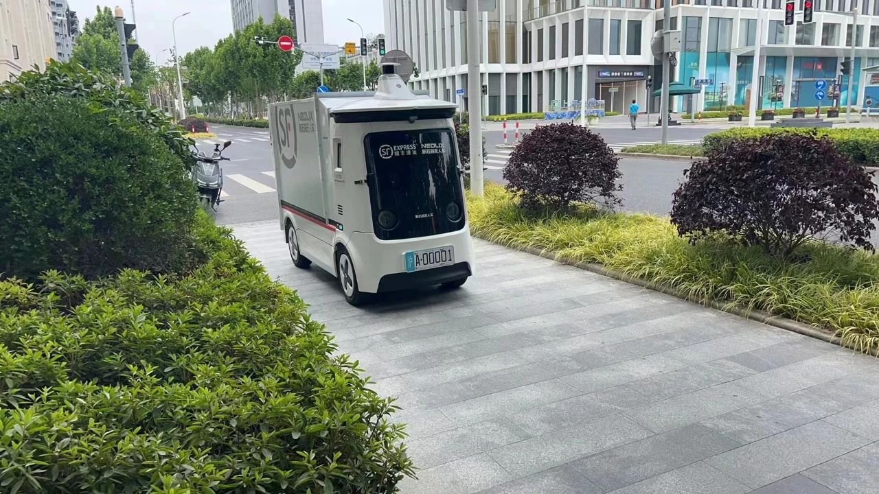 NEOLIX’s unmanned delivery vehicle licensed to operate in Shanghai