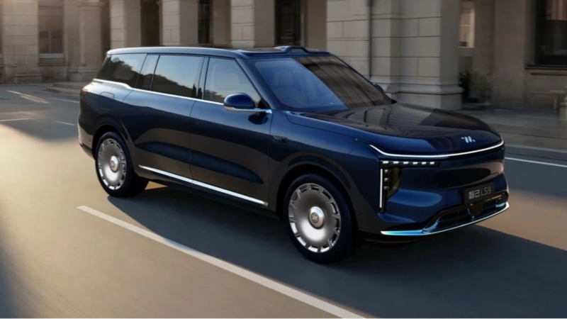  IM Motor unveils images of IM LS9 REEV
